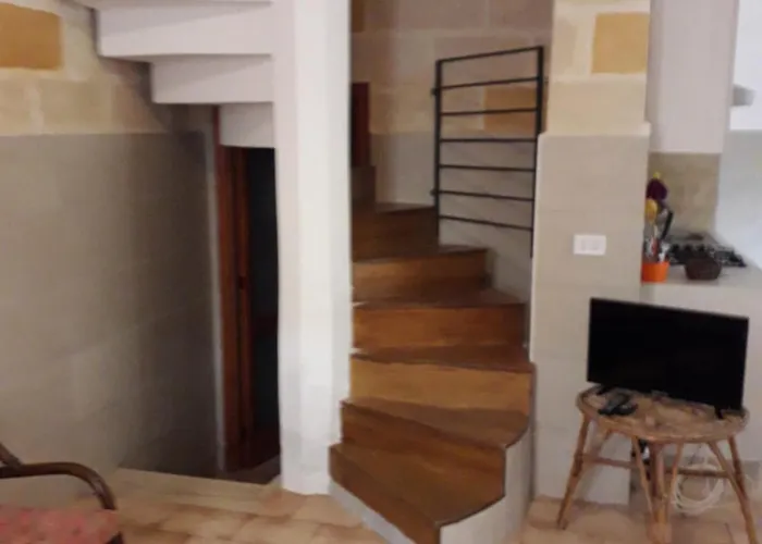 Via Giotto 1sx Farfalla 公寓